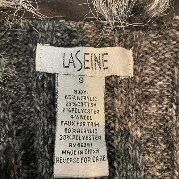 Sweater - Picture 2 of 3